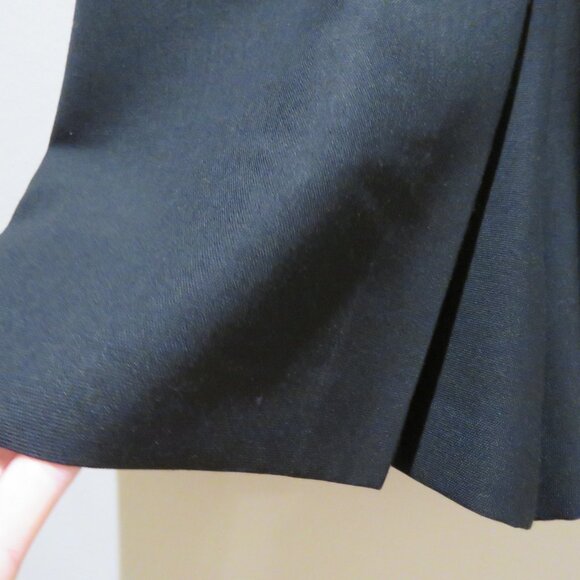 SANDRO Hugo High Waist Button Detail Pleat Shorts in Black Academia Quiet Luxury - Picture 7 of 13